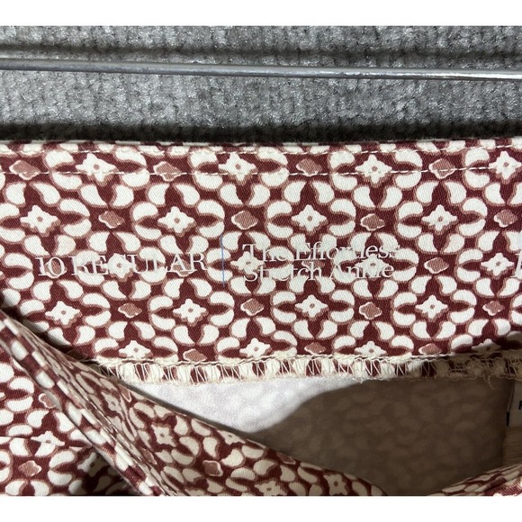 Croft & Barrow Effortless Stretch Ankle Pants Womens Size 10 Maroon Geometric - Picture 4 of 16